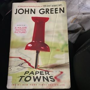 Paper Towns by JOHN GREEN
